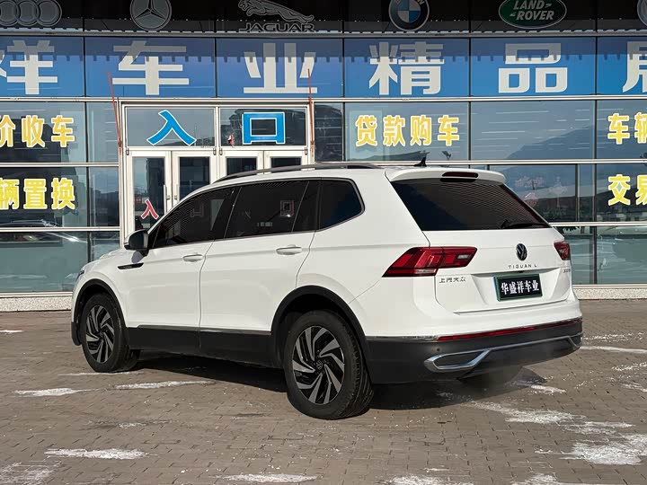 Фото 4 - Volkswagen Tiguan L Pro