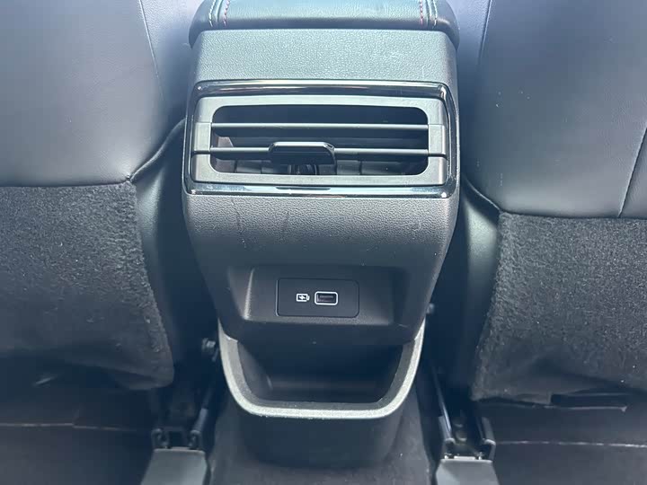 Фото 17 - Geely Emgrand GS