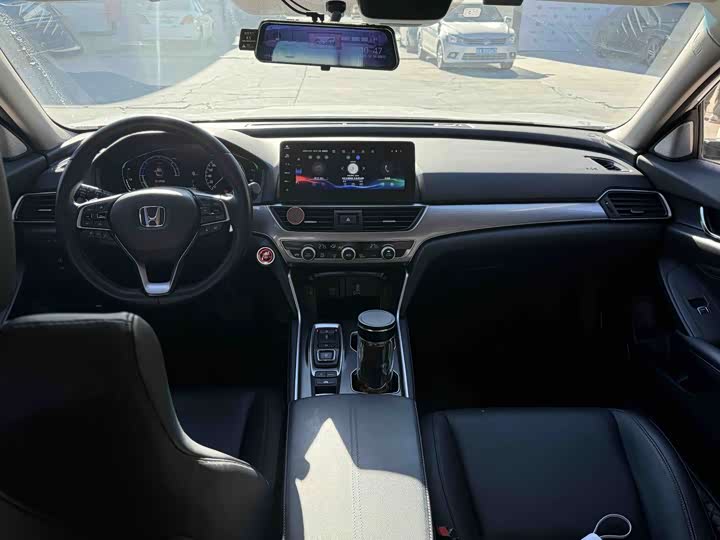 Фото 3 - Honda Accord