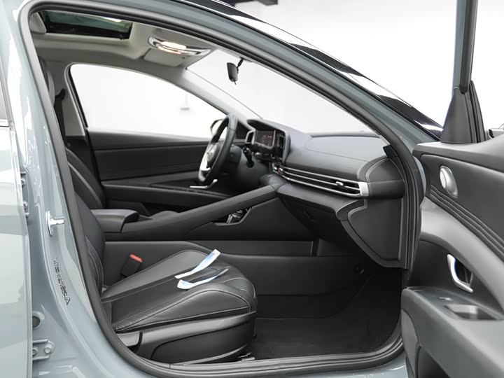 Фото 22 - Hyundai Elantra N line