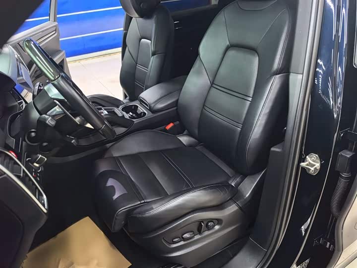 Фото 12 - Porsche Cayenne