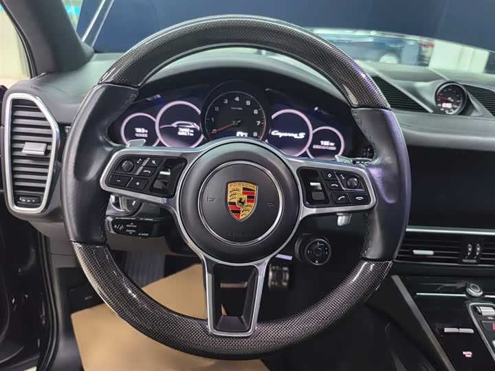 Фото 5 - Porsche Cayenne