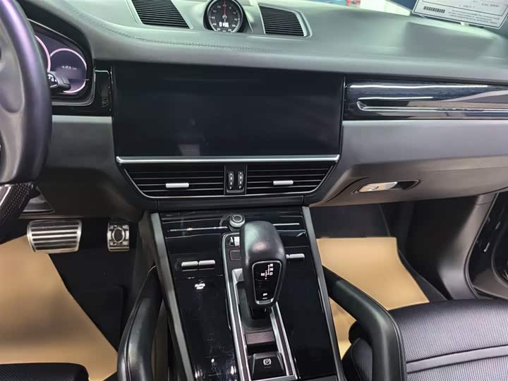 Фото 7 - Porsche Cayenne