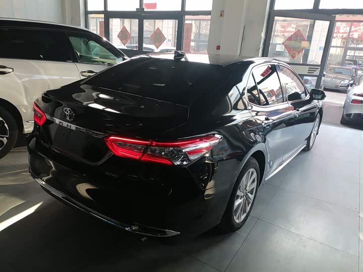 Фото 7 - Toyota Camry