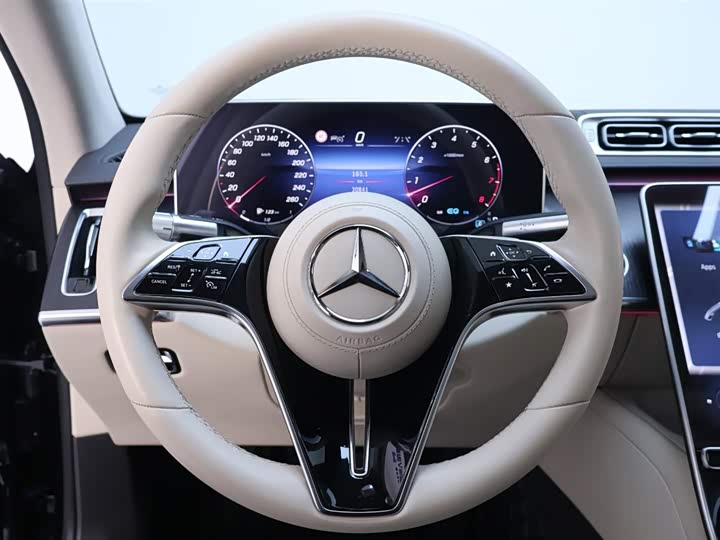 Фото 16 - Mercedes-Benz S-Class