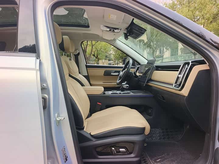 Фото 11 - Chery Jaecoo J7 (Explore 06)