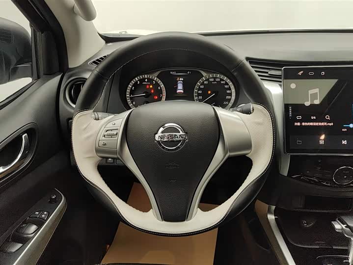 Фото 15 - Nissan Terra