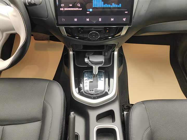 Фото 16 - Nissan Terra