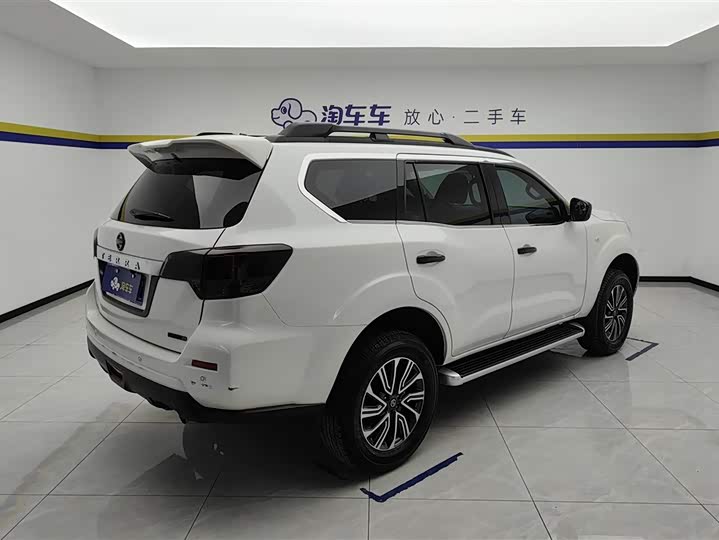 Фото 3 - Nissan Terra