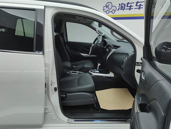 Фото 8 - Nissan Terra