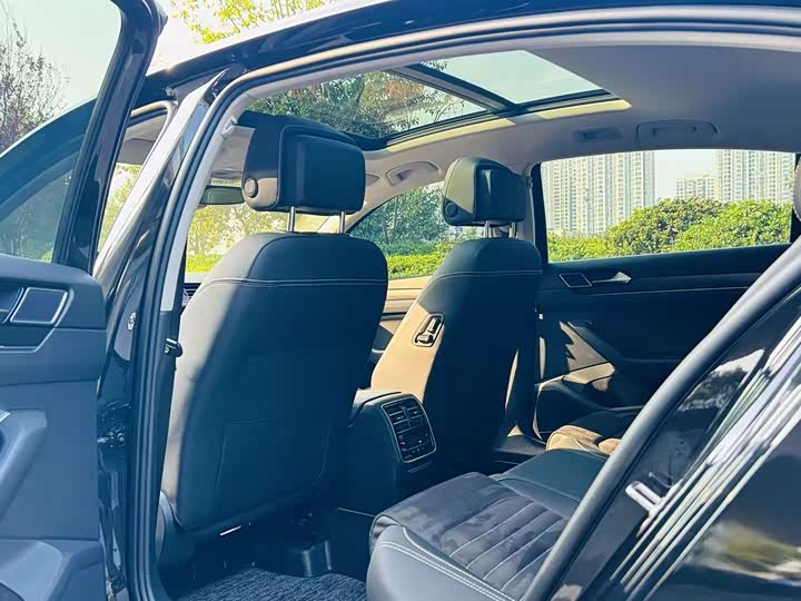 Фото 5 - Volkswagen Magotan