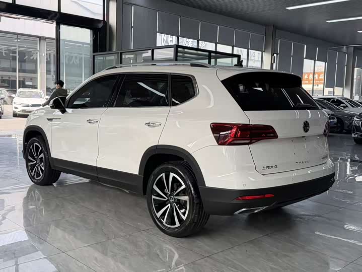 Фото 10 - Volkswagen Tharu