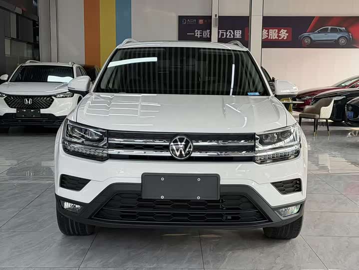 Фото 3 - Volkswagen Tharu