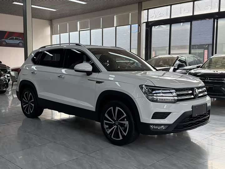 Фото 4 - Volkswagen Tharu