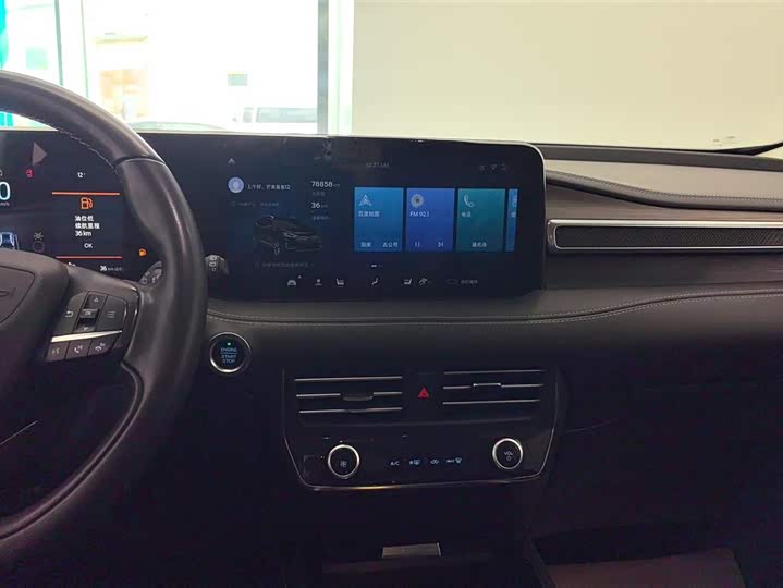 Фото 13 - Ford Edge