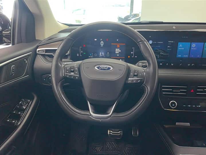 Фото 15 - Ford Edge