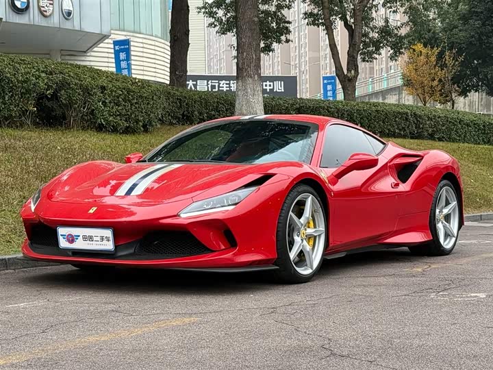 Фото 1 - Ferrari F8