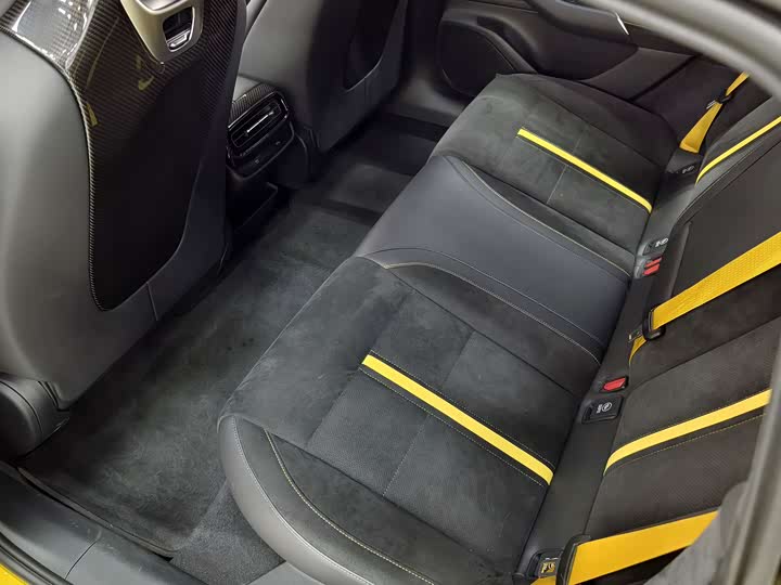 Фото 9 - Xiaomi SU7 Ultra