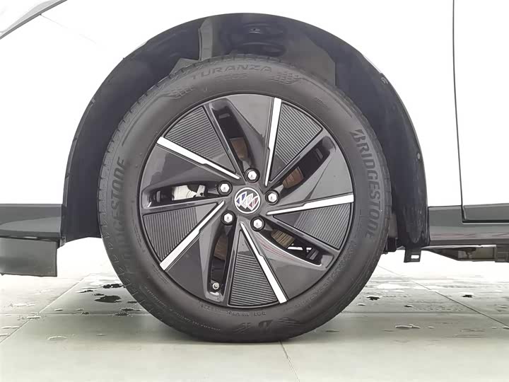 Фото 17 - Buick Velite 6