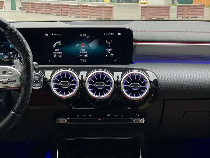 Фото 9 - Mercedes-Benz A-Class AMG