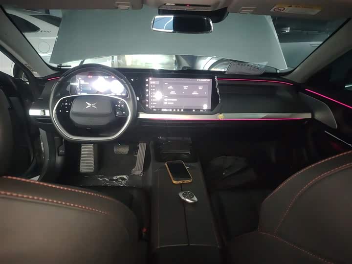 Фото 12 - XPeng P7