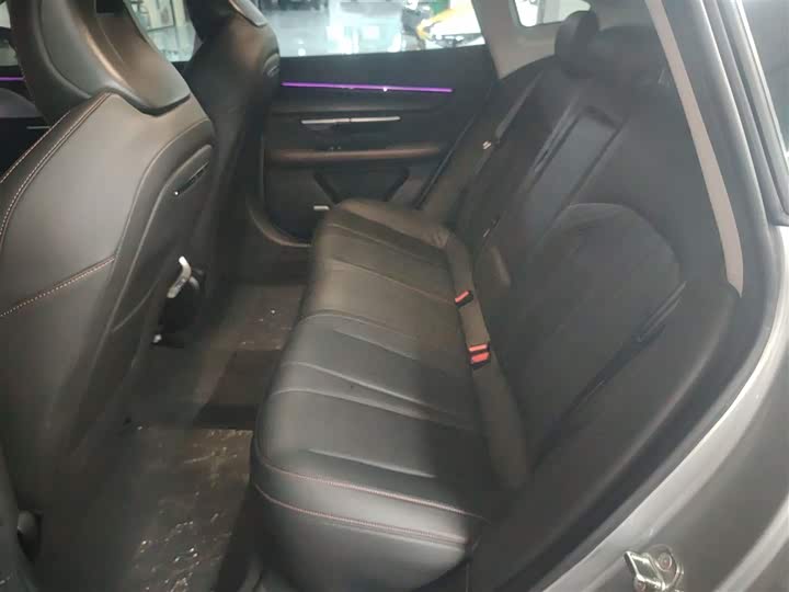 Фото 14 - XPeng P7