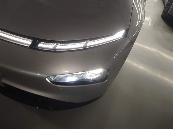 Фото 15 - XPeng P7