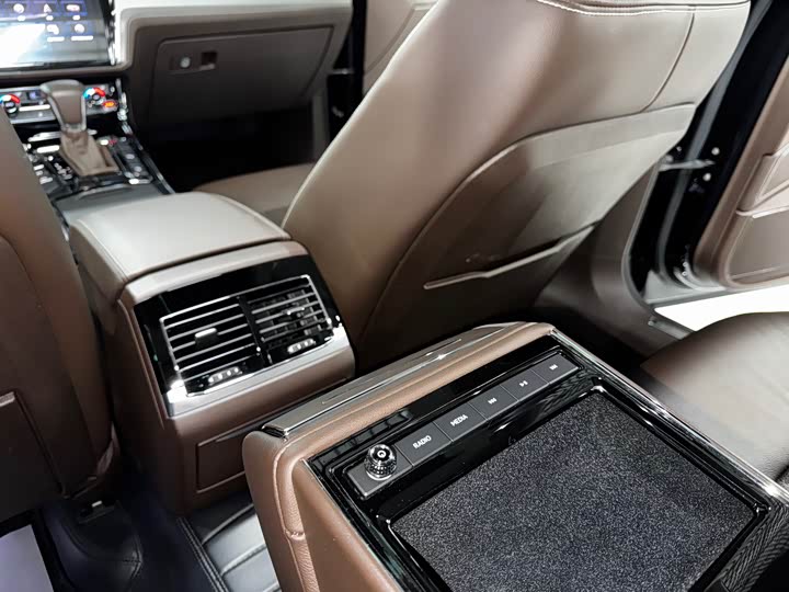 Фото 17 - Volkswagen Phideon