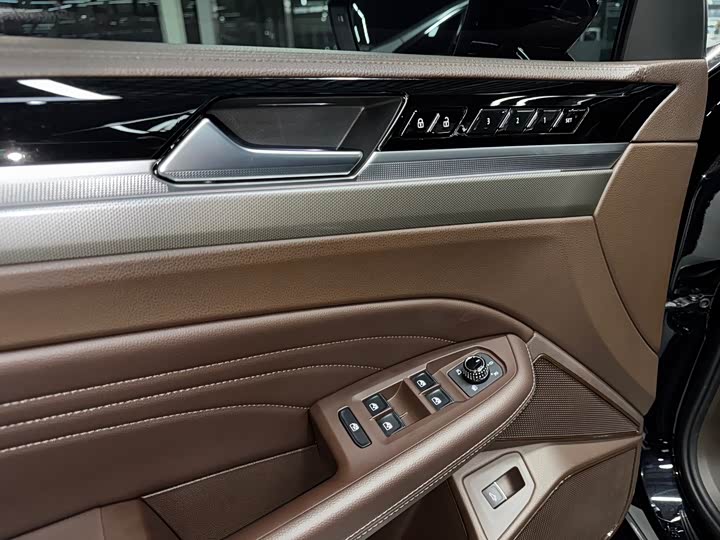 Фото 18 - Volkswagen Phideon