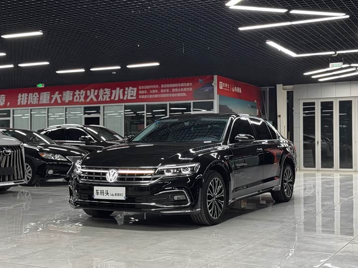 Фото 3 - Volkswagen Phideon