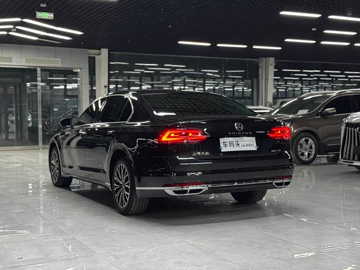 Фото 9 - Volkswagen Phideon