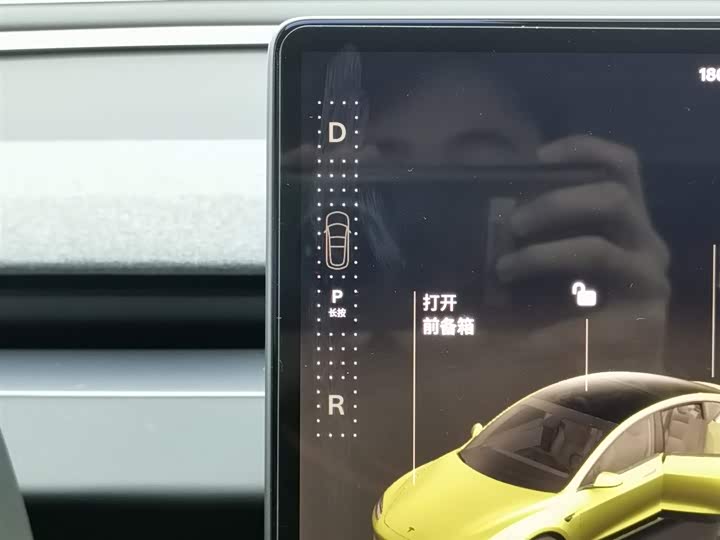 Фото 13 - Tesla Model 3