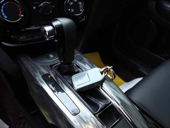 Фото 12 - Honda XR-V