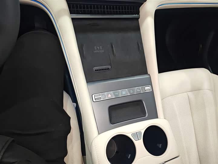 Фото 14 - BYD Xia