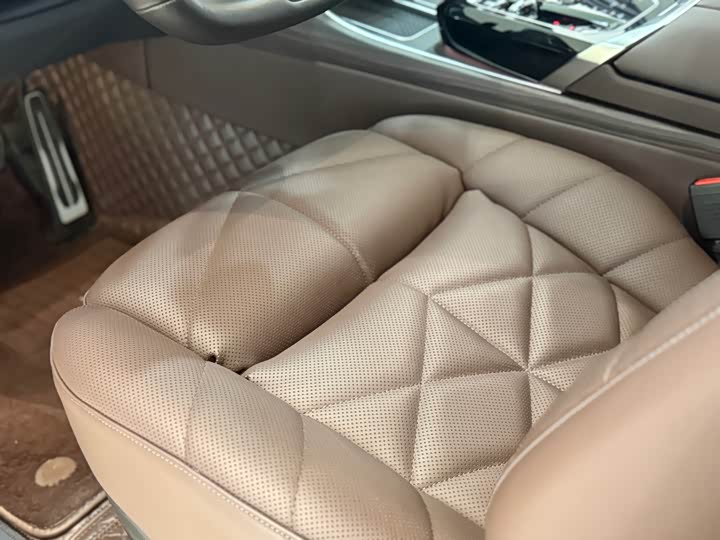 Фото 11 - BMW 7 Series