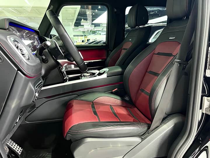 Фото 21 - Mercedes-Benz G-Class AMG