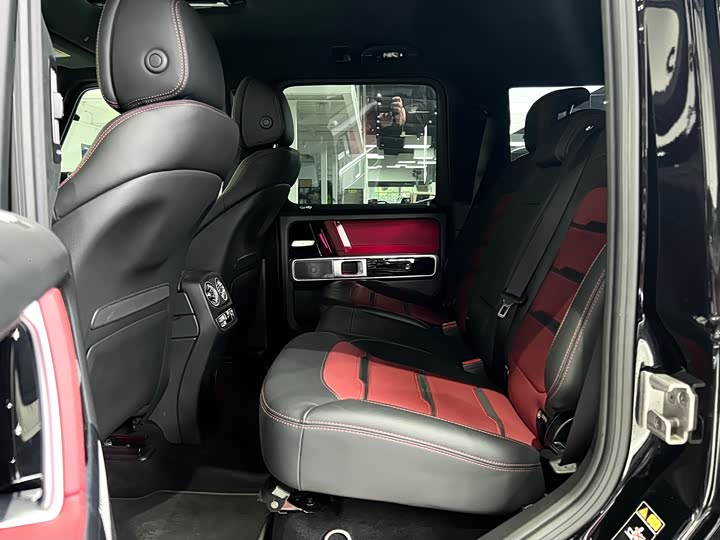 Фото 36 - Mercedes-Benz G-Class AMG