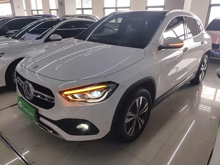 Фото 1 - Mercedes-Benz GLA-Class