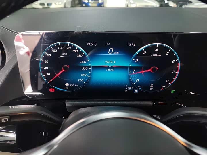 Фото 12 - Mercedes-Benz GLA-Class