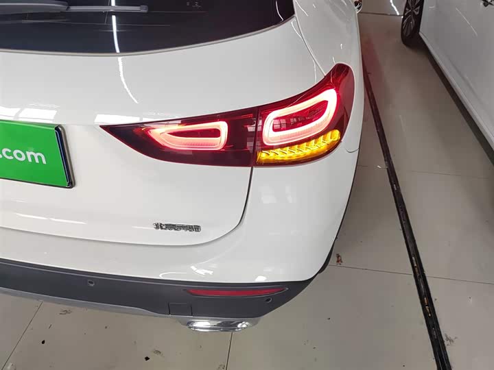 Фото 8 - Mercedes-Benz GLA-Class