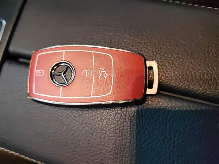 Фото 9 - Mercedes-Benz GLA-Class