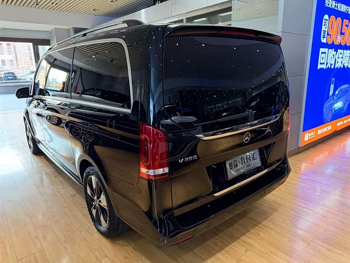 Фото 6 - Mercedes-Benz V-Class