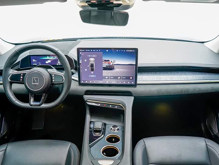 Фото 12 - Zeekr 001