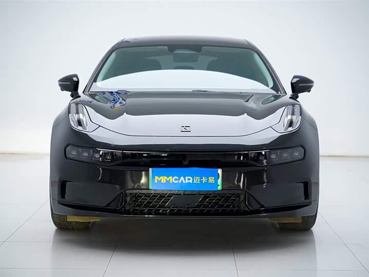 Фото 21 - Zeekr 001