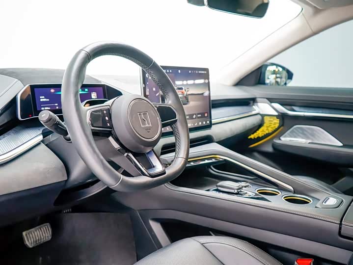 Фото 3 - Zeekr 001