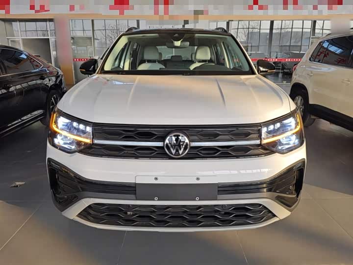 Фото 3 - Volkswagen Tharu