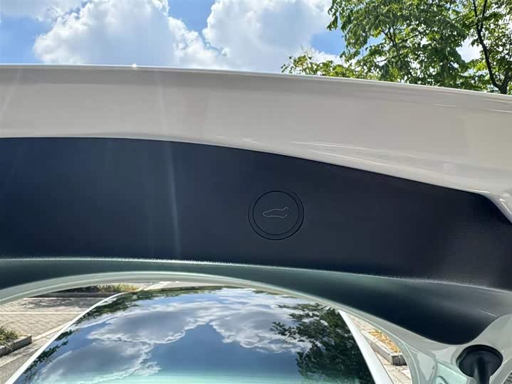 Фото 13 - Tesla Model 3