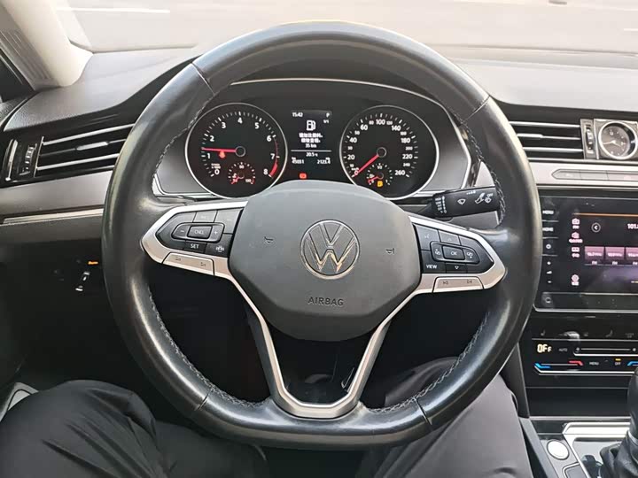 Фото 11 - Volkswagen Magotan