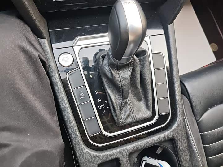 Фото 14 - Volkswagen Magotan