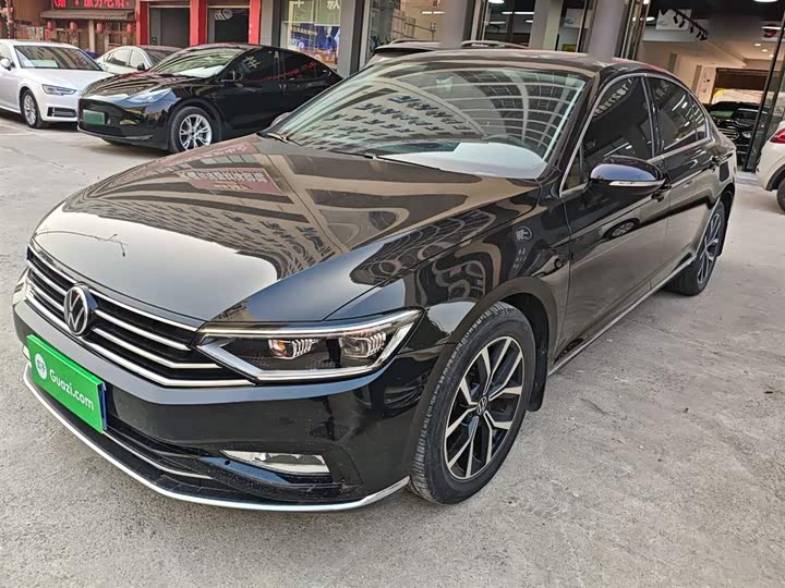 Фото 2 - Volkswagen Magotan